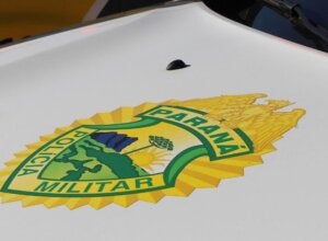 Ex é acusado de avançar com carro contra mulher após tentar levar filho à força em Umuarama