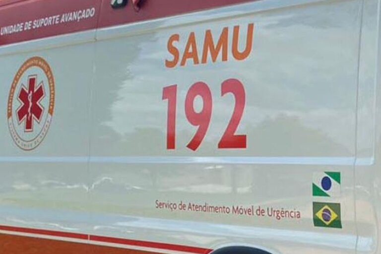 Jovem de 18 anos é agredido a pauladas e sofre suspeita de fratura em Umuarama