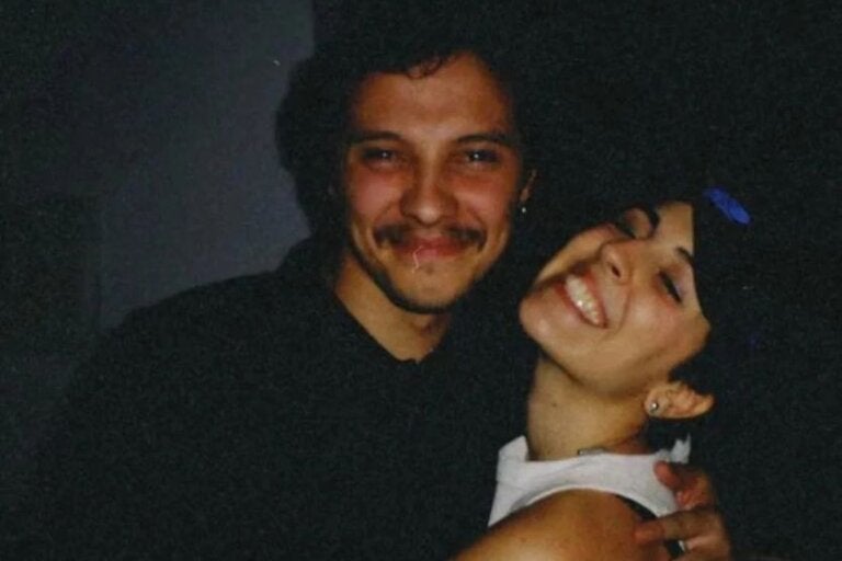 ‘Seja viva e livre’: último desejo de marido antes de morrer de câncer emociona a web; vídeo