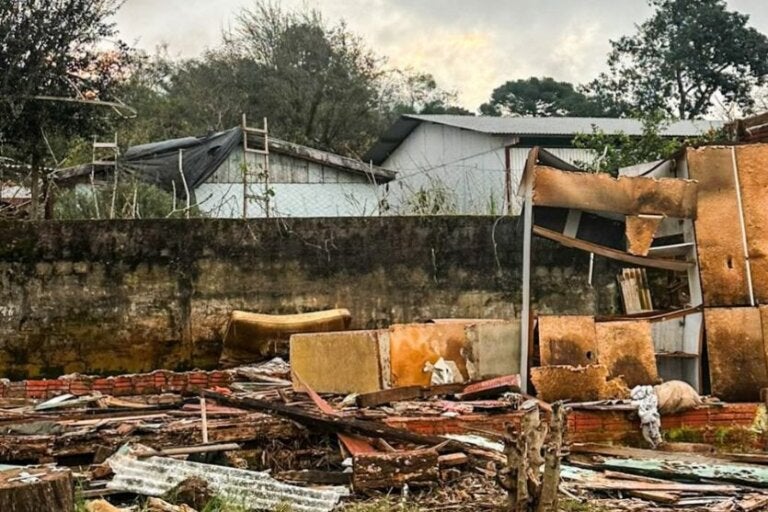 Defensoria inicia força-tarefa para atender vítimas de tornado e granizo no Paraná