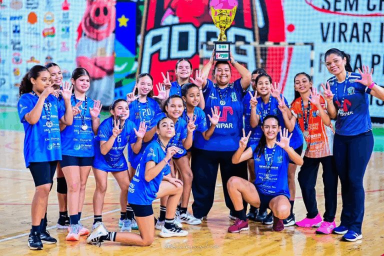 Handebol Sub-12 de Umuarama conquista 2º e 3º lugar na etapa macro regional do Estadual