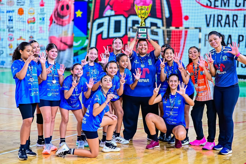 Handebol Sub-12 de Umuarama conquista 2º e 3º lugar na etapa macro regional do Estadual