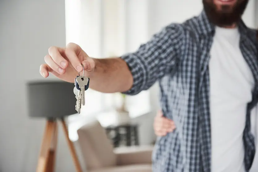 Homem compra apartamento, faz reforma e descobre meses depois que morava no imóvel errado