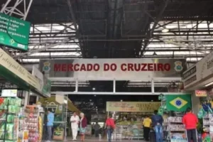 Entrada do Mercado do Cruzeiro, em Minas Gerais.