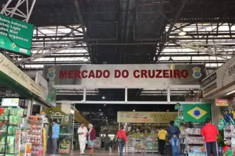 Entrada do Mercado do Cruzeiro, em Minas Gerais.
