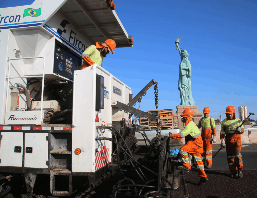 Obras na PR-323 alteram o tráfego entre Cianorte, Cruzeiro do Oeste e Perobal