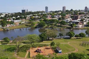O Lago Aratimbó de Umuarama.