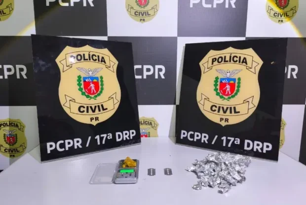PCPR fecha ponto de tráfico e conduz dois homens e adolescente em Cruzeiro do Oeste