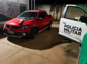 Polícia Militar prende foragido, recupera veículo furtado e apreende arma em Umuarama