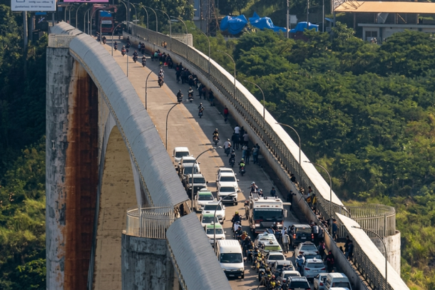 Vidente faz previsão assustadora após incêndio e diz que Ponte da Amizade pode cair
