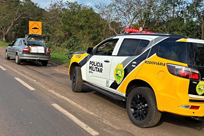 PRE apreende carga de cigarros contrabandeados em veículo de Cruzeiro do Oeste