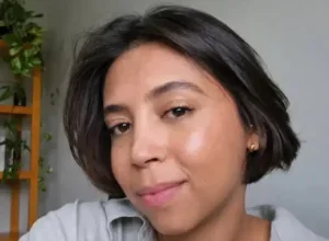 A jovem Ana Carolyne Camilo, sobrevivente do acidente no complexo turístico Salto das Orquídeas.