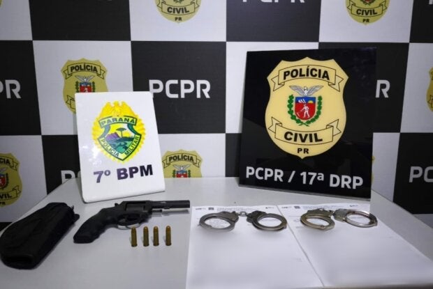 Revólver apreendido em Mariluz.