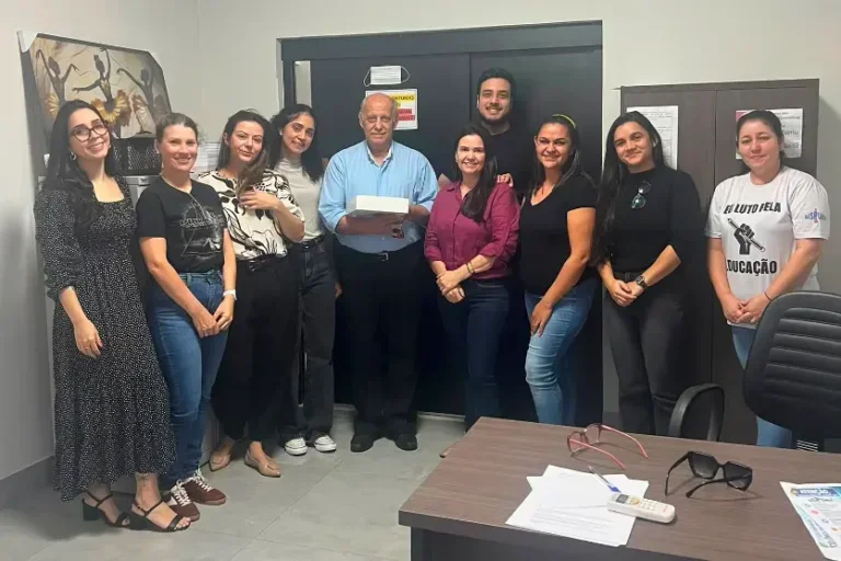 Sispumu presta homenagem e se despede de médico que marcou sua trajetória junto aos servidores