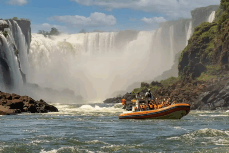 Turista holandês morre após embarcação virar durante passeio nas Cataratas do Iguaçu