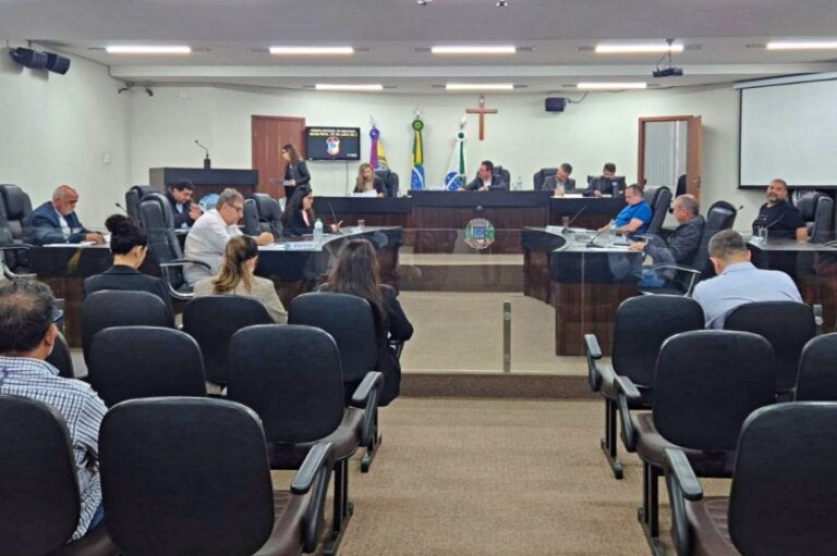 Câmara de vereadores de Umuarama analisa 11 projetos em sessão extraordinária