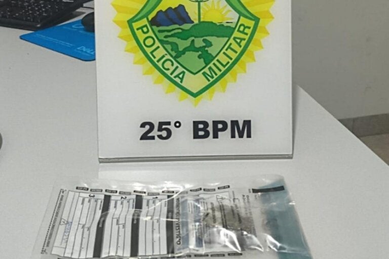 Porção de maconha apreendida na nova Rodoviária de Umuarama.