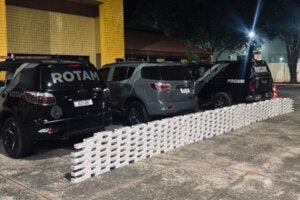 Cigarros apreendidos pela rotam em Umuarama.