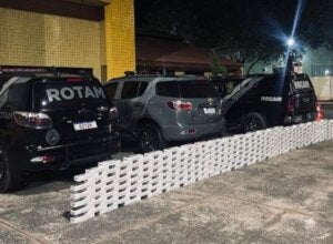 Cigarros apreendidos pela rotam em Umuarama.