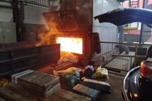 Incineração de drogas em Umuarama.