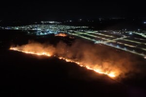 Incêndio ambiental próximo ao Hospital Veterinário da Unipar.
