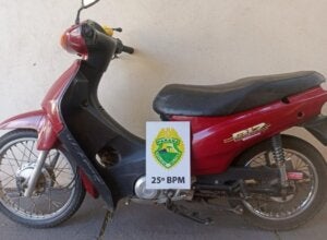Moto furtada e recuperada em Alto Piquiri pela PM.