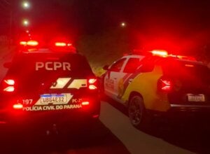 Viaturas da PCPR e PM.