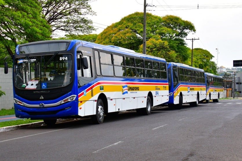 Ônibus do transporte coletivo em Umuarama.