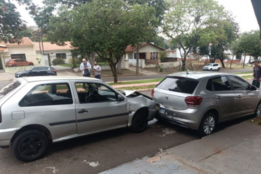 Acidentes em Umuarama deixam uma mulher ferida e motorista preso por embriaguez
