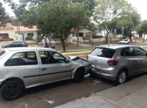 Acidentes em Umuarama deixam uma mulher ferida e motorista preso por embriaguez