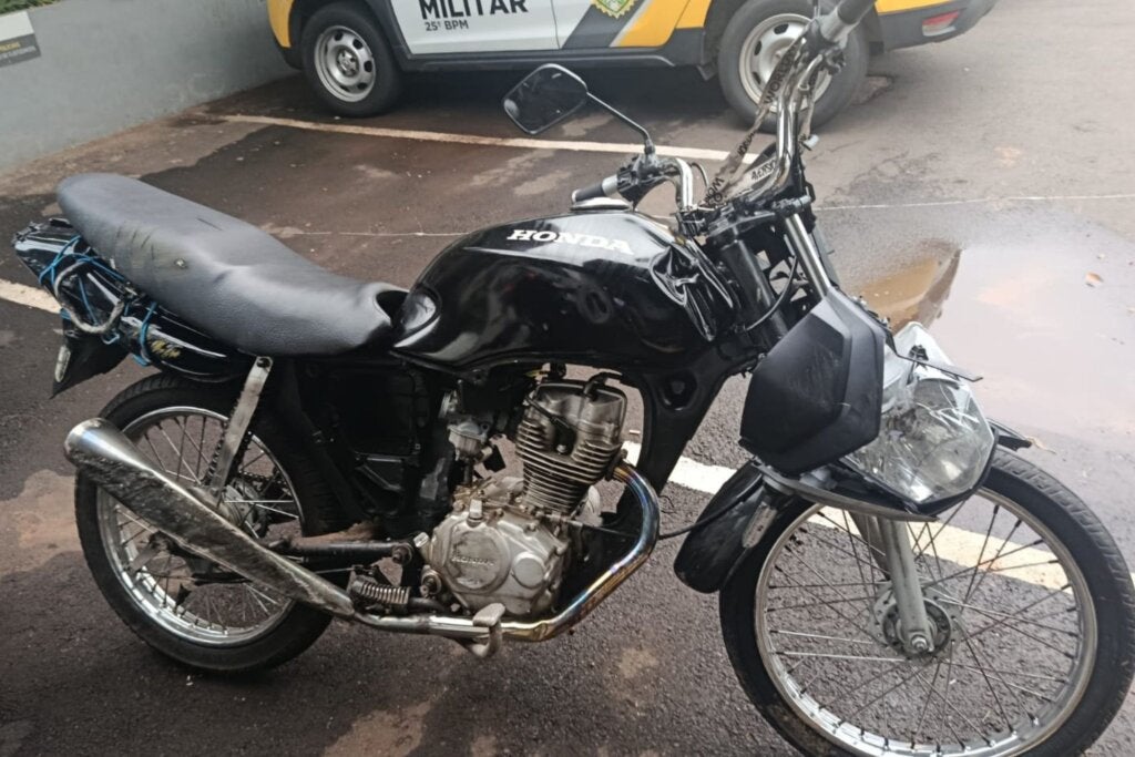 Adolescente foge da PM em moto adulterada que acumulava mais de R$ 22 mil em débitos