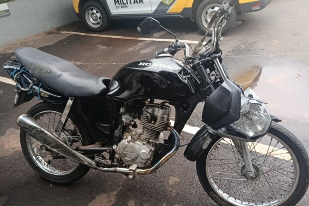 Adolescente foge da PM em moto adulterada que acumulava mais de R$ 22 mil em débitos