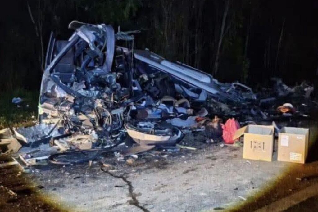 Paraná decreta três dias de luto após acidente que matou 23 pessoas na BR-373