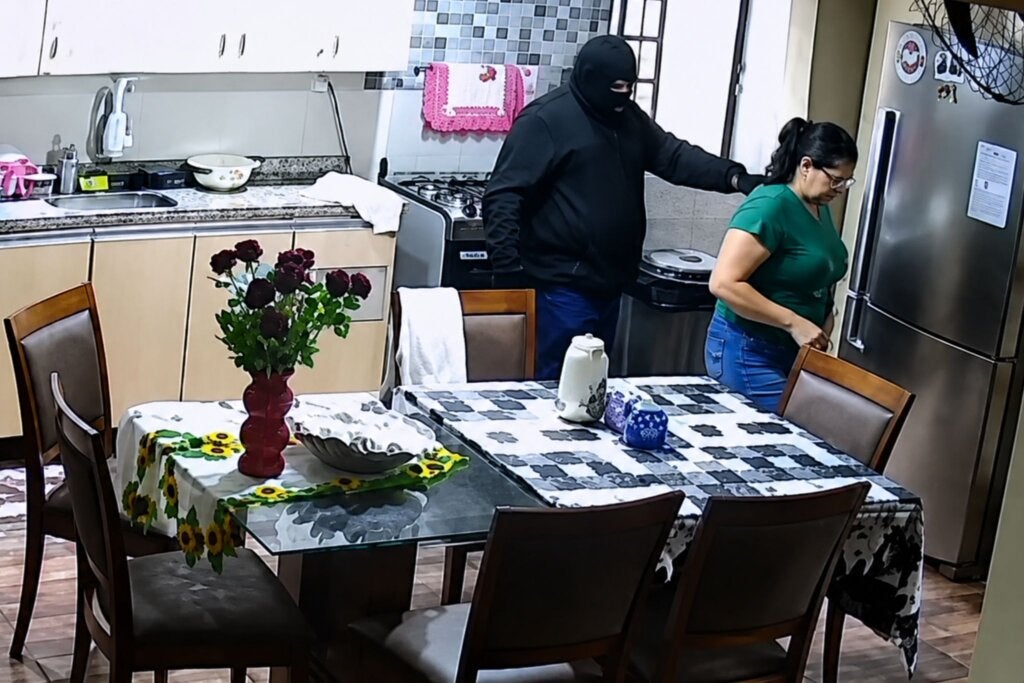 Investigação de assalto levou a polícia até ‘Dog Dog’; vídeo de vítima mostra toda ação