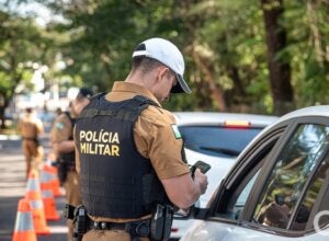Operação de trânsito em Umuarama.