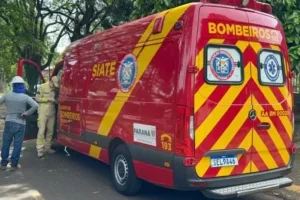 Ambulância do Siate durante atenndimento.