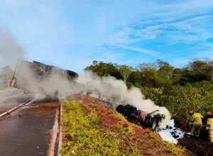 Acidente com caminhoneiro que morreu em Icaraíma.