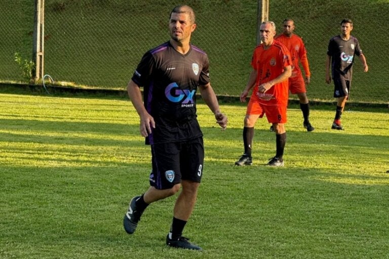 CFC Autorama vence o líder do ranking de futebol suíço de Umuarama