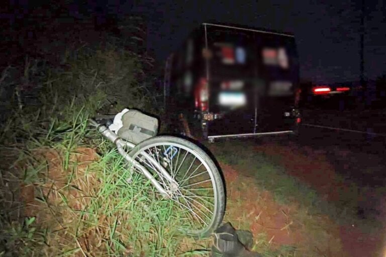 Umuarama: Ciclista sofre TCE grave após colisão com van na saída para Serra dos Dourados