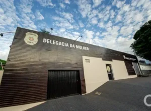 Polícia Civil prende no Paraguai suspeito de tentativa de feminicídio em Umuarama