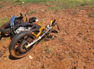 Dois homens ficam gravemente feridos em acidente com moto na PR-468 no Paraná