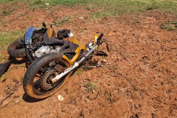 Dois homens ficam gravemente feridos em acidente com moto na PR-468 no Paraná