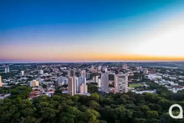 Domingo será de sol e calor em Umuarama, com máxima de 30°C