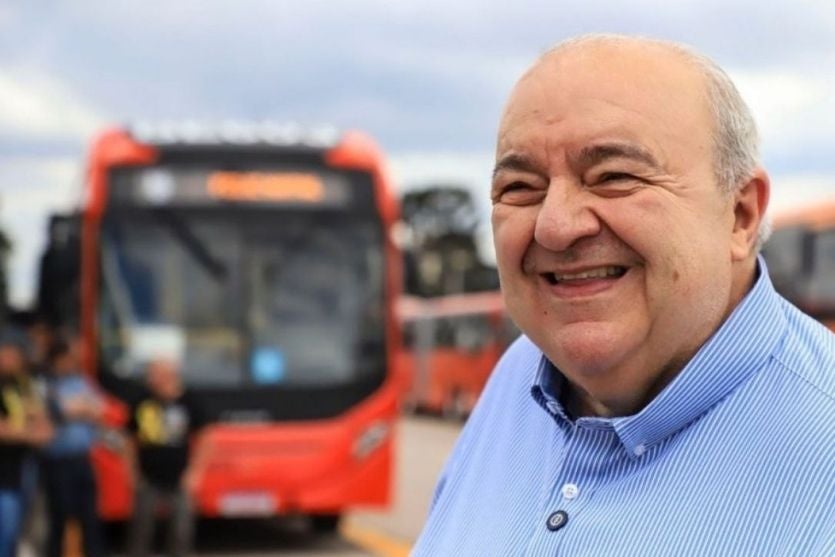 Rafael Greca é internado em Curitiba após sofrer queda durante agenda de campanha