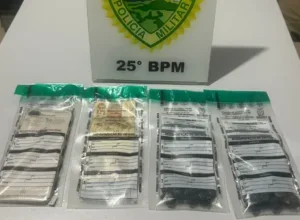 Homem é preso com cocaína após suspeita de tráfico por delivery em Umuarama