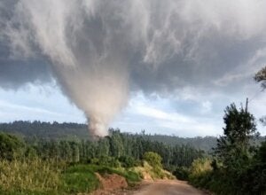 Tornado em Piraí do Sul visto de perto.