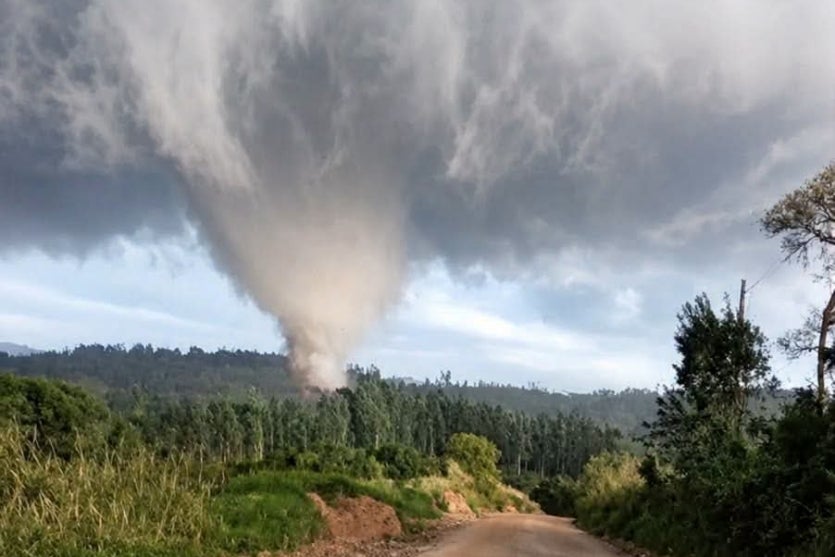 Tornado em Piraí do Sul visto de perto.