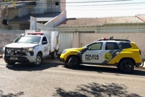 Viaturas do IML e da Polícia Militar.