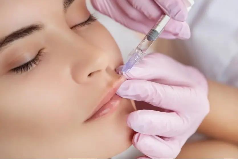 Justiça suspende norma que permite a dentistas realizar harmonização facial