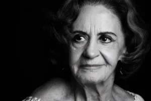 A atriz brasileira Laura Cardoso.